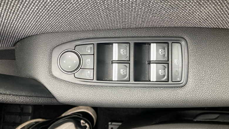 Renault Symbioz 1.6 E-Tech FHEV 145 Techno 5dr Auto Hybrid Estate